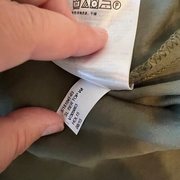 Banana Republic Tiered Ruffle Sleeveless Blouse - Picture 5 of 8